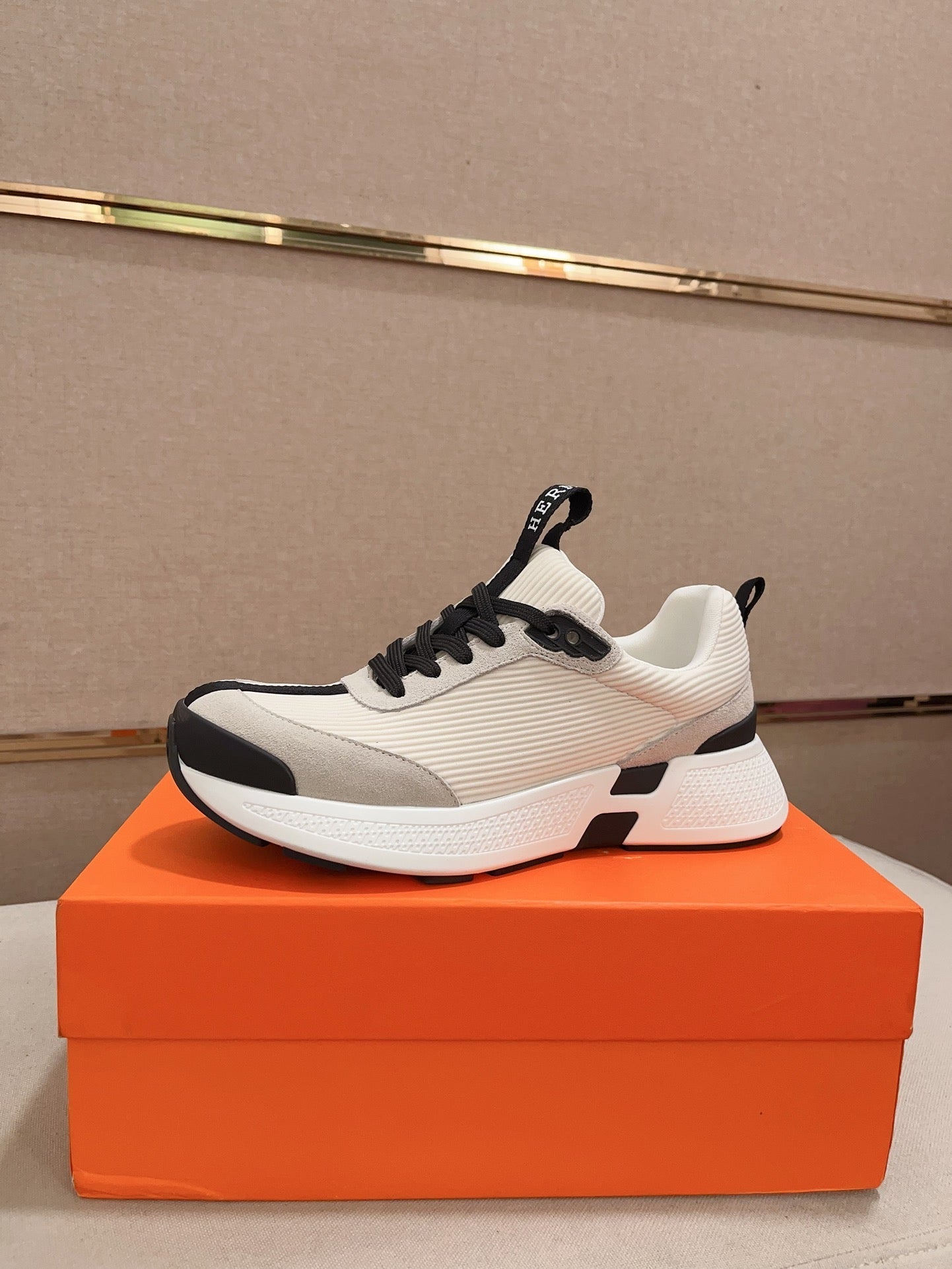 HM HUGO SNEAKER CREAMY WHITE WEAVE AND SUEDE