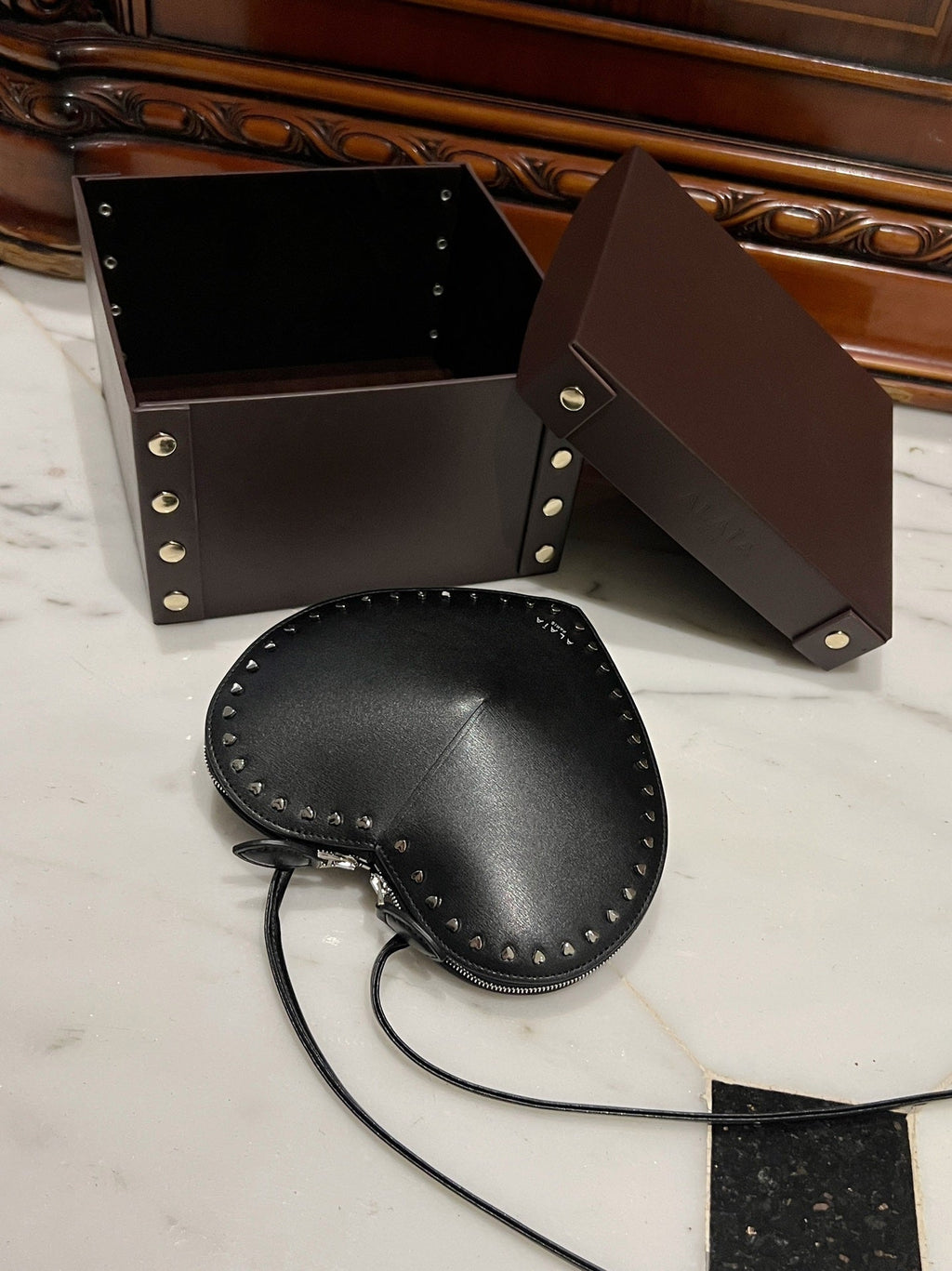 LE COEUR BAG 21 IN BLACK CALFSKIN WITH STUDDED HEART