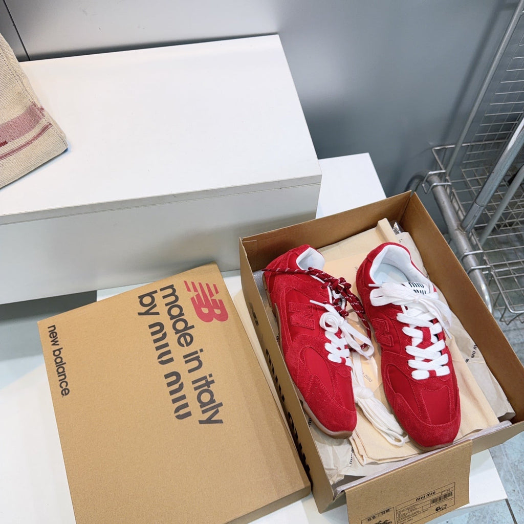 MIUMIU 26S NEW BALANCE SNEAKERS IN DARK RED SUEDE & FABRIC