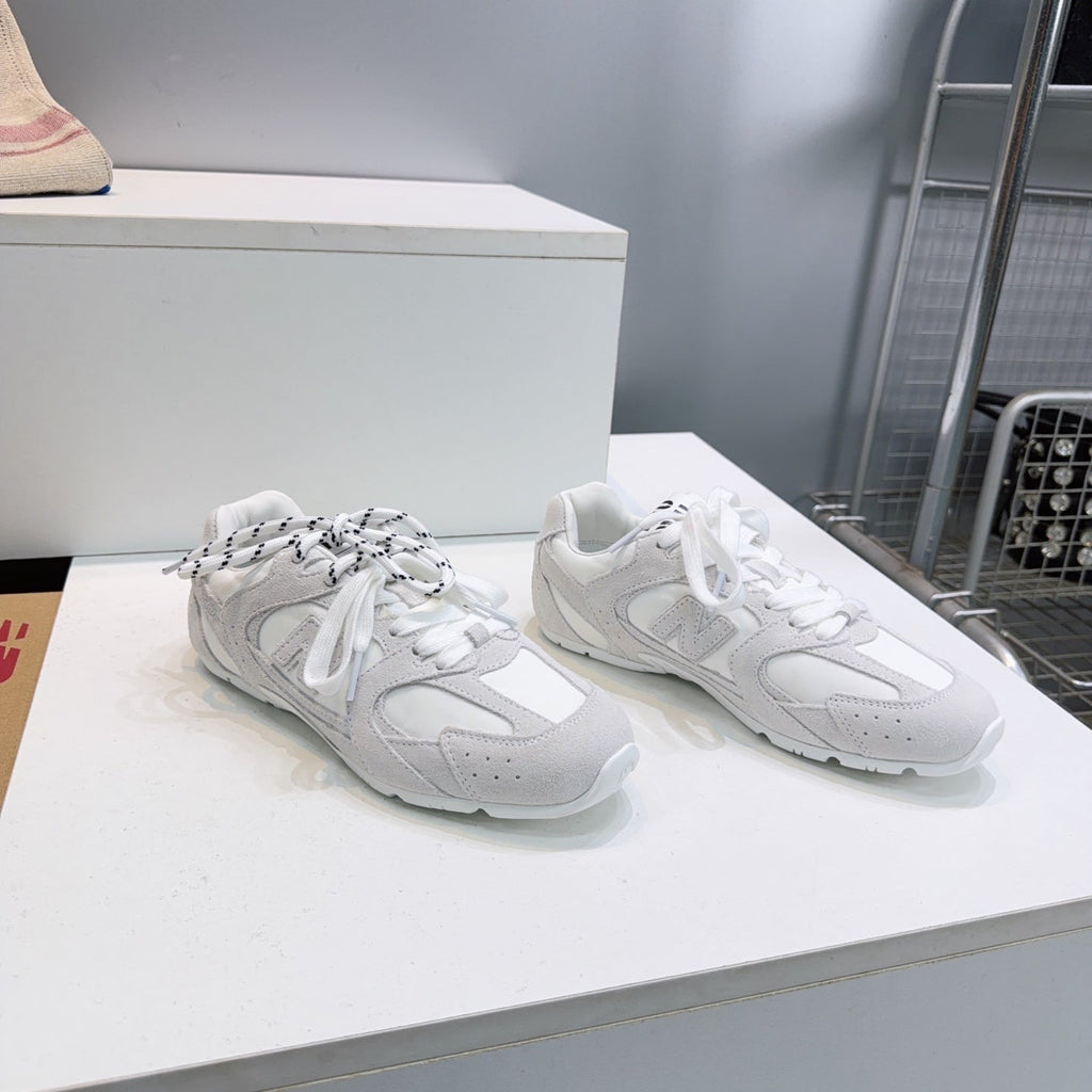 MIUMIU 26S NEW BALANCE SNEAKERS IN WHITE SUEDE & FABRIC