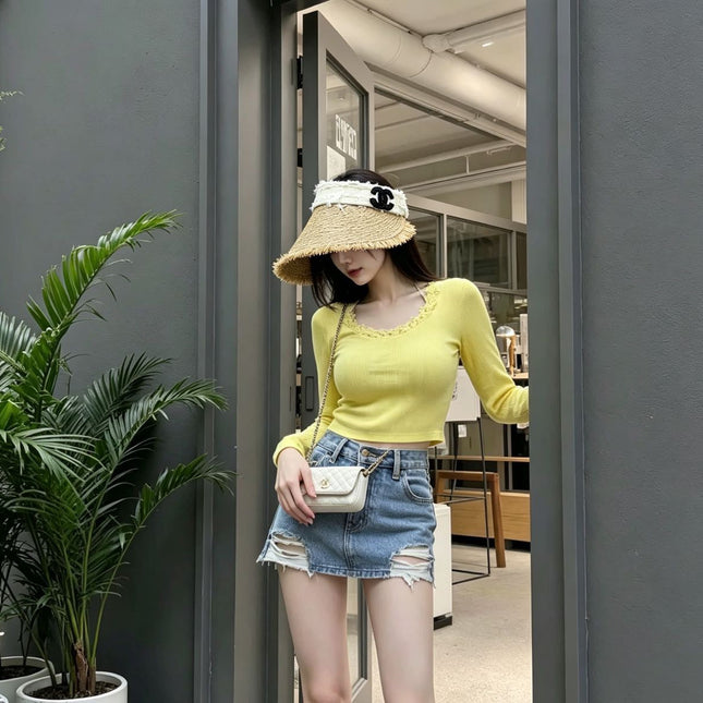 CHANEL 26S RAFFIA VISOR WITH BLACK CC LOGO 338095