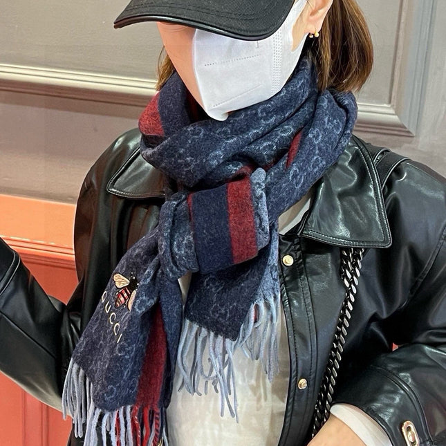 SCARF 180 CM IN NAVY BLUE CASHMERE WITH BEE PATTERN 396476