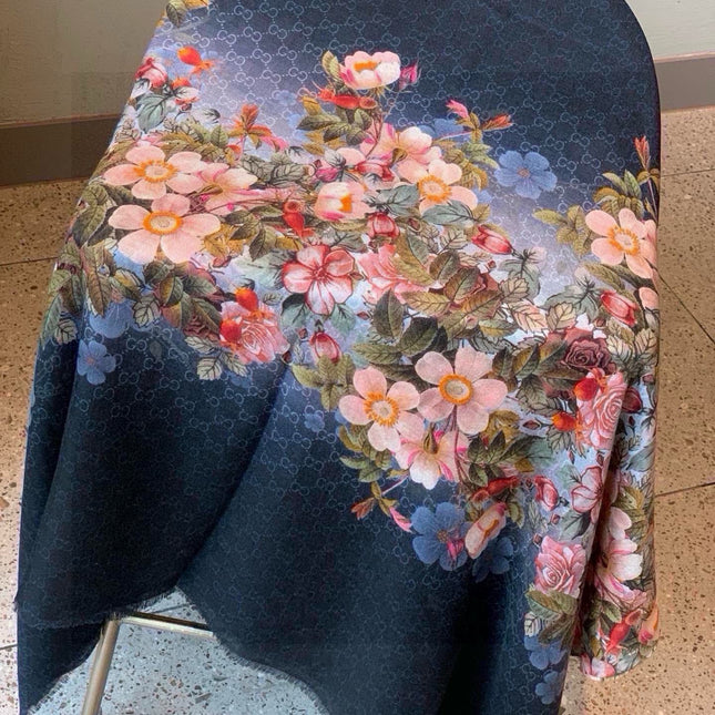 SCARF 200 CM IN BLACK CASHMERE WITH COLORFUL FLOWER 405252