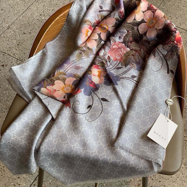 SCARF 200 CM IN DOVE GRAY CASHMERE WITH COLORFUL FLOWER 405255