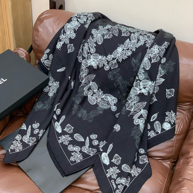 CHANEL 25S SCARF 135 IN CASHMERE 883660