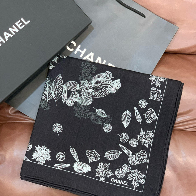 CHANEL 25S SCARF 135 IN CASHMERE 883660