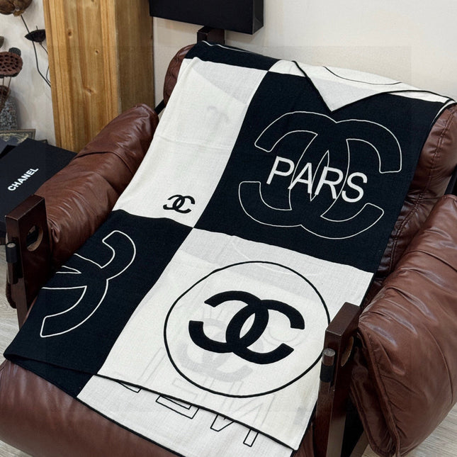 CHANEL 25S SCARF 135 IN SILK AND CASHMERE 932037