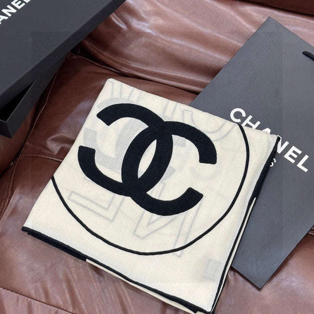 CHANEL 25S SCARF 135 IN SILK AND CASHMERE 932037