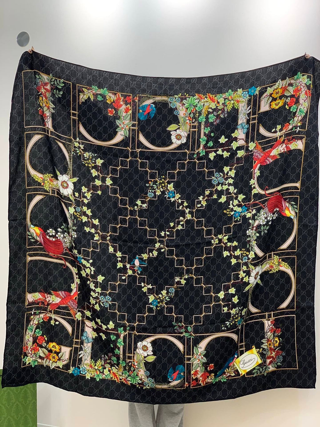 GUCCI 26S SCARF 140 IN CASHMERE AND SILK 250179
