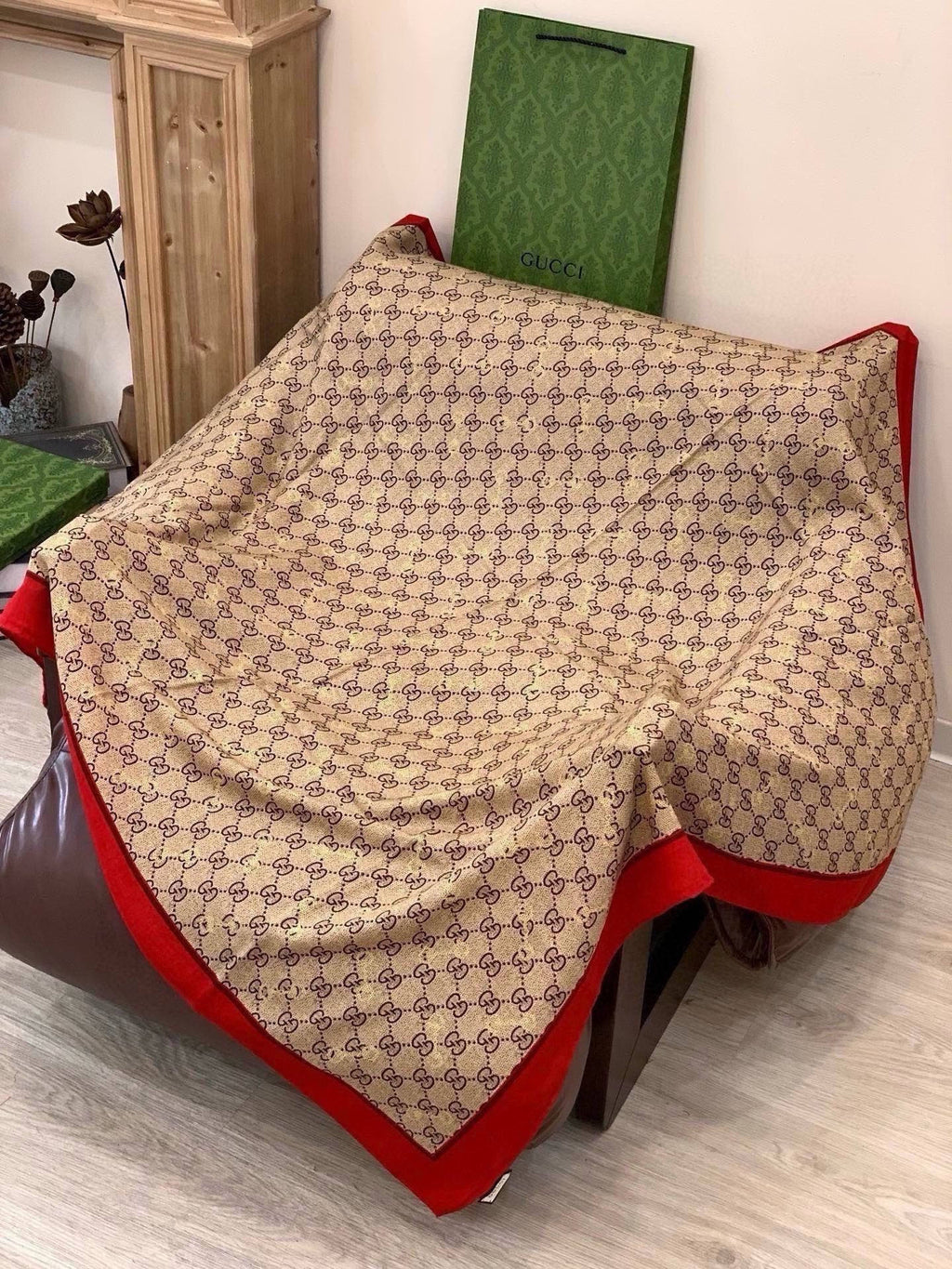 GUCCI 26S SCARF 135 IN CASHMERE AND SILK 315167
