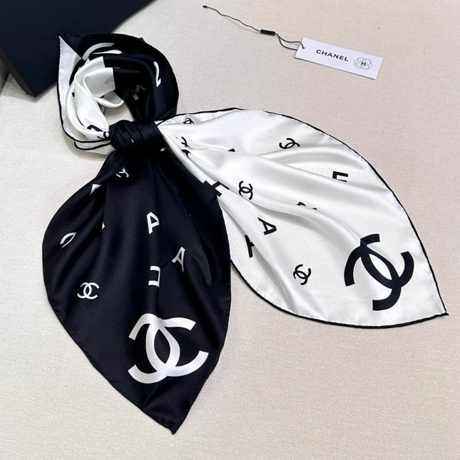 CHANEL 25S SCARF 90 IN SILK 991884