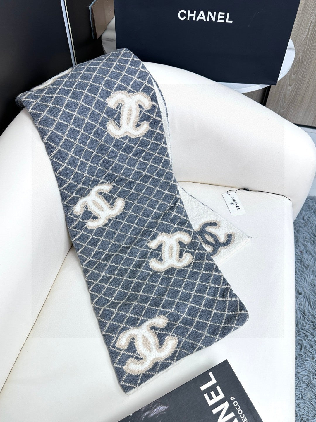 CHANEL 25S SCARF 185 IN CASHMERE 721524