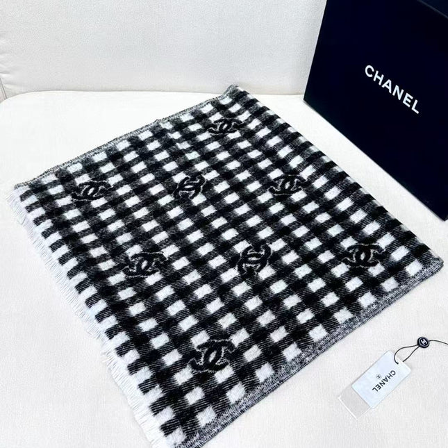CHANEL 25S SCARF 190 IN CASHMERE 880365