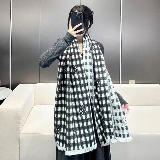 CHANEL 25S SCARF 190 IN CASHMERE 880365