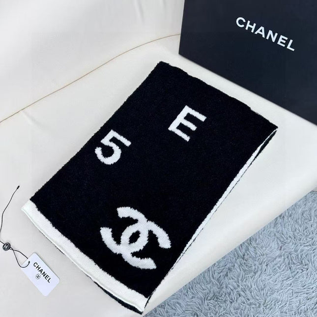 CHANEL 25S SCARF 180 IN CASHMERE 881631
