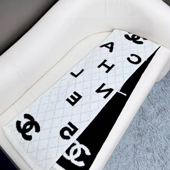 CHANEL 25S SCARF 180 IN CASHMERE 881631