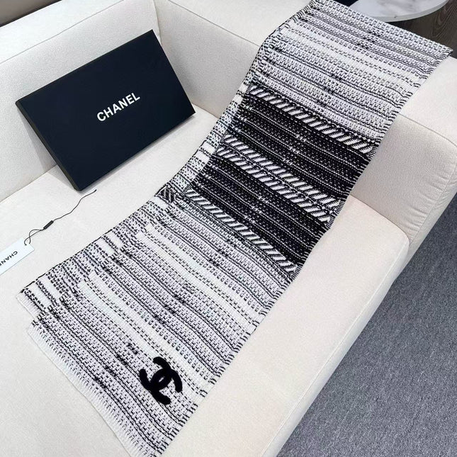 CHANEL 25S SCARF 180 CM IN CASHMERE 943879