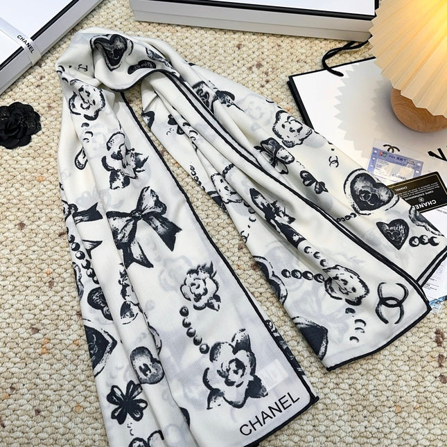 CHANEL 25S SCARF 140 CM IN CASHMERE SILK 943923