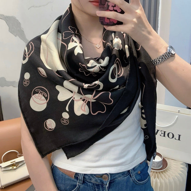 CHANEL 25S SCARF 140 CM IN CASHMERE SILK 943926