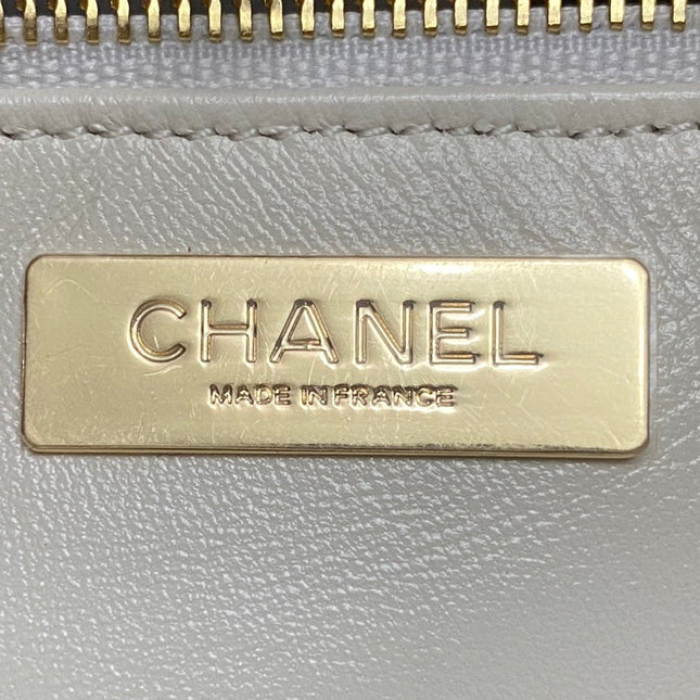 CC SMALL 30 SHOPPING BAG IN WHITE CALFSKIN