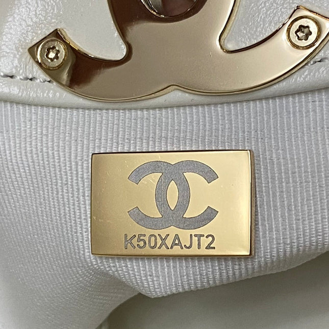 CC SMALL 30 SHOPPING BAG IN WHITE CALFSKIN