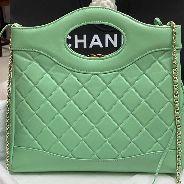CC SMALL 30 SHOPPING BAG IN GREEN MINT CALFSKIN