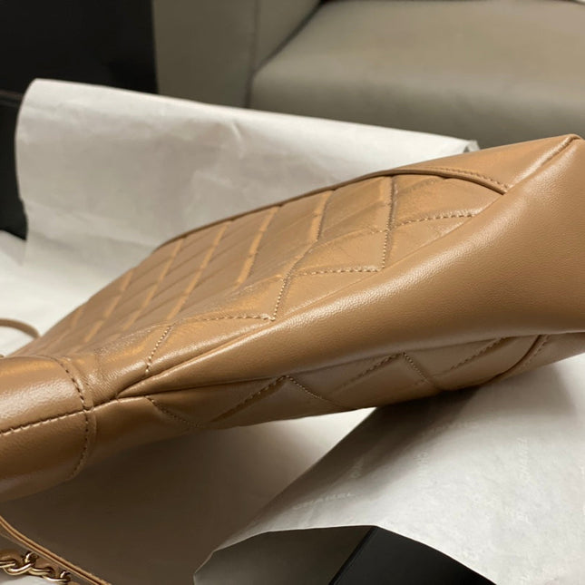 CC SMALL 30 SHOPPING BAG IN CAMEL BROWN CALFSKIN
