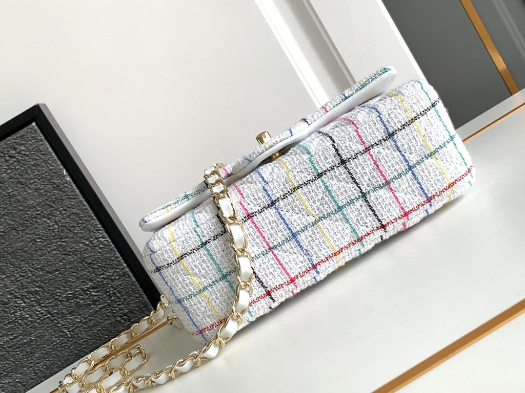 CC MEDIUM 25 FLAP BAG IN WHITE WOOL TWEED