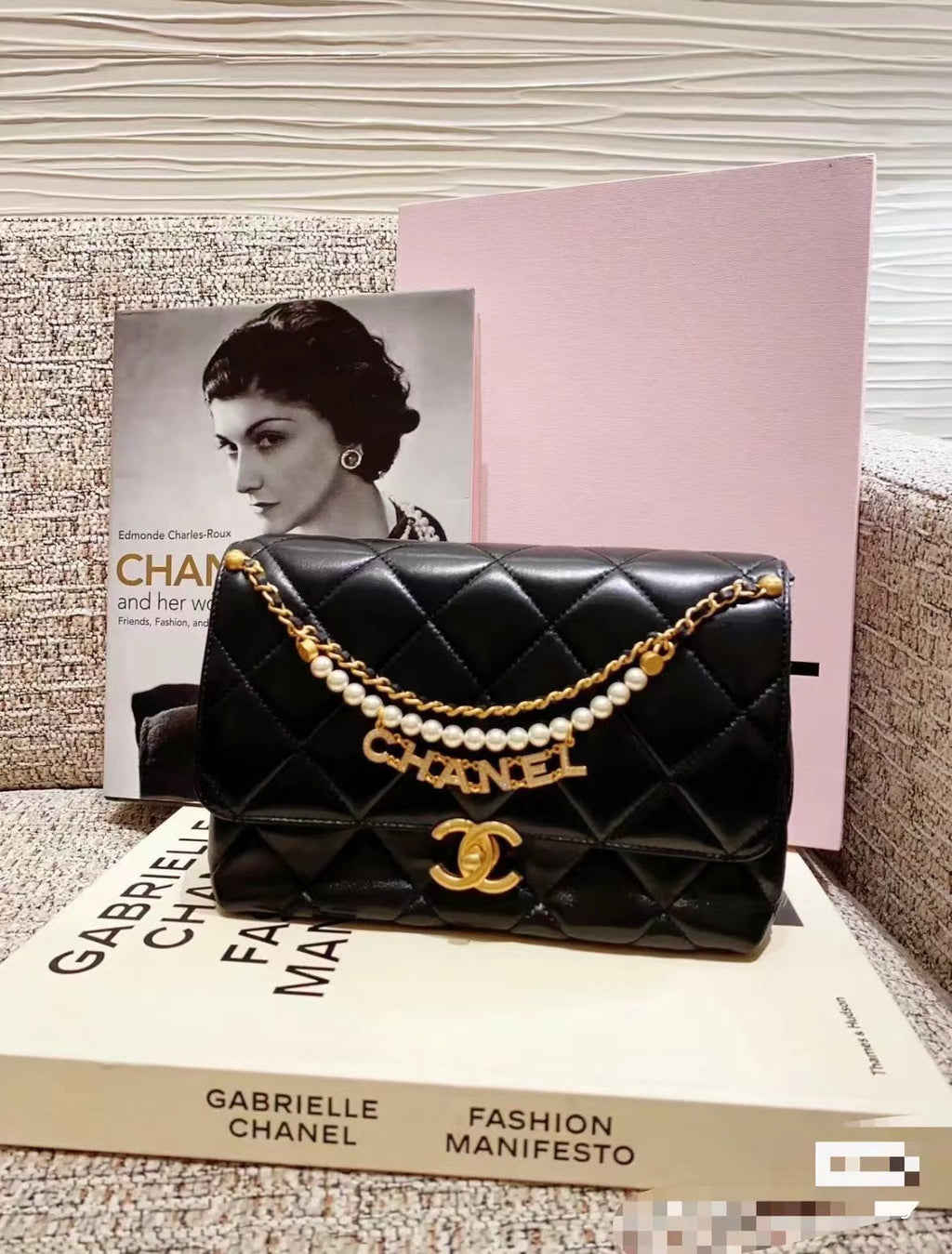 CC MINI 23 FLAP BAG IN BLACK CALFSKIN GOLD HARDWARE