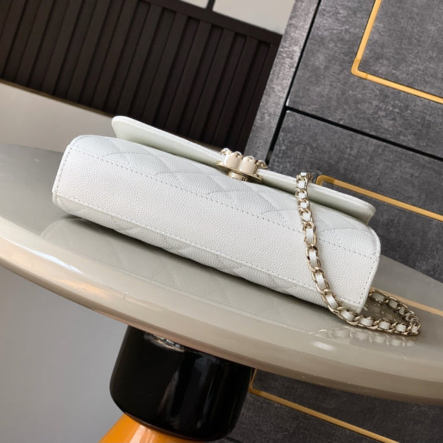 CHANEL 25S KELLY BAG 18 IN WHITE CAVIAR LEATHER WITH GOLD HARDWARE