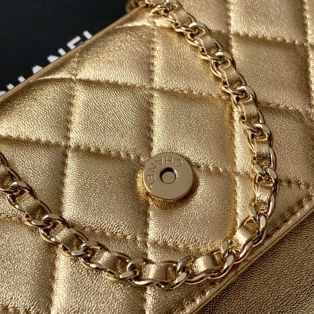 CHANEL 25S KELLY BAG 18 IN GOLD METALLIC LAMBSKIN WITH GOLD HARDWARE