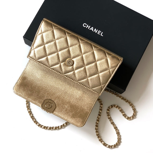 CHANEL 25S KELLY BAG 18 IN GOLD METALLIC LAMBSKIN WITH GOLD HARDWARE