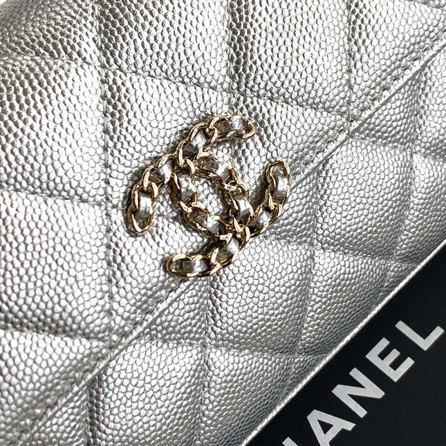 CHANEL 25S KELLY BAG 18 IN SILVER CAVIAR LEATHER WITH GOLD HARDWARE STYLE 2