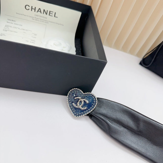 CC 50 MM ELASTIC BELT IN BLACK CALFSKIN SILVER HEART HARDWARE