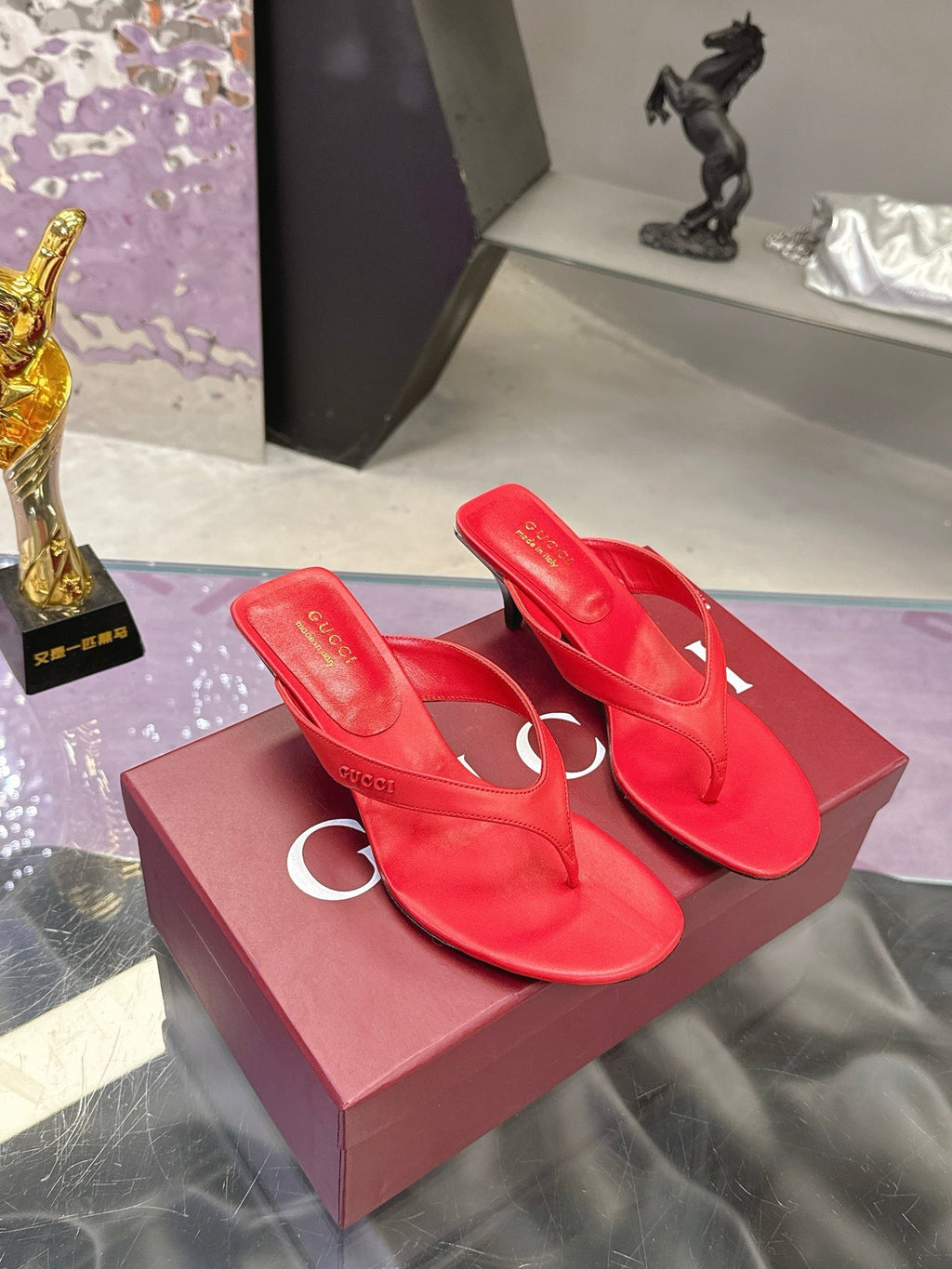 GUCCI 26S THONG KITTEN HEEL SANDALS 55MM IN DARK RED CALFSKIN