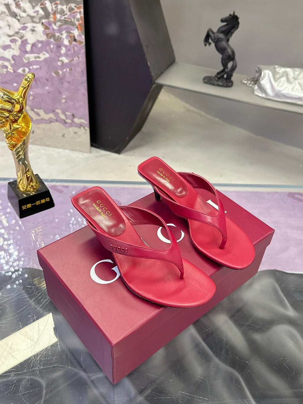 GUCCI 26S THONG KITTEN HEEL SANDALS 55MM IN BURGUNDY RED CALFSKIN