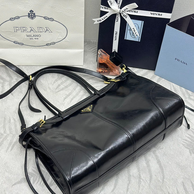 PRADA 25S BONNIE LARGE HANDBAG 38 IN BLACK GLOSSY CALFSKIN GOLD HARDWARE