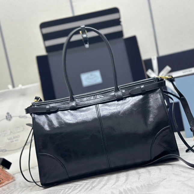 PRADA 25S BONNIE LARGE HANDBAG 38 IN BLACK GLOSSY CALFSKIN GOLD HARDWARE
