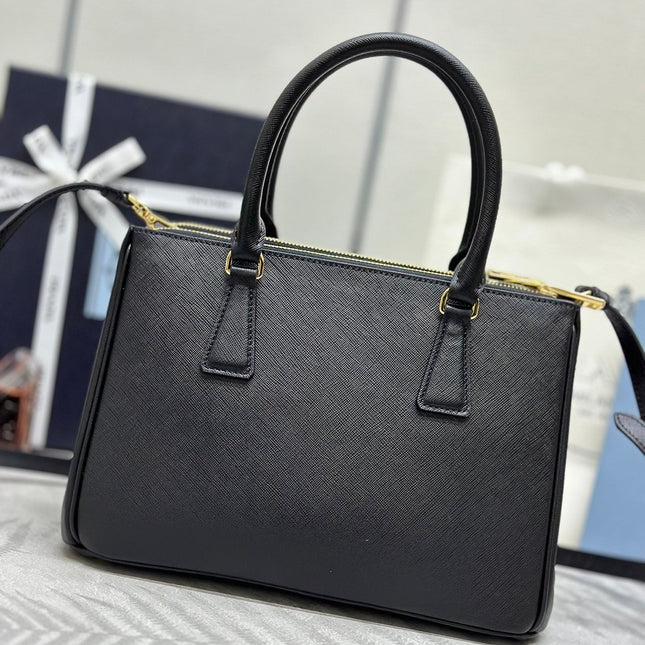 PRADA 25S GALLERIA LARGE BAG 28 IN BLACK CALFSKIN GOLD HARDWARE