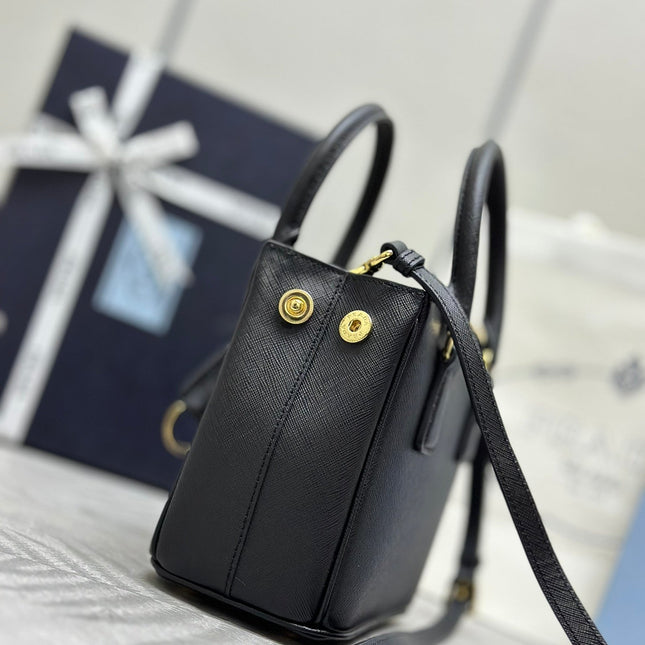 PRADA 25S GALLERIA MEDIUM BAG 20 IN BLACK CALFSKIN GOLD HARDWARE
