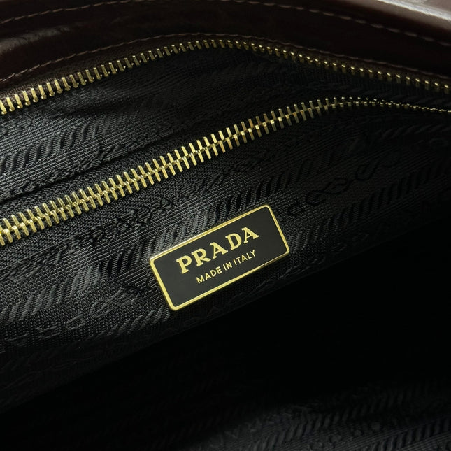 PRADA 25S BONNIE EXTRA-LARGE 42 IN DARK BROWN GLOSSY CALFSKIN GOLD HARDWARE