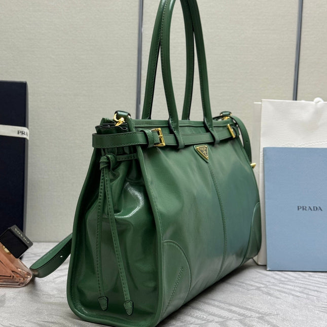 PRADA 25S BONNIE LARGE HANDBAG 38 IN GREEN GLOSSY CALFSKIN GOLD HARDWARE