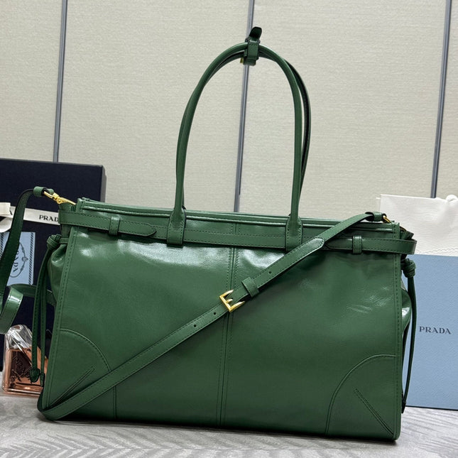 PRADA 25S BONNIE LARGE HANDBAG 38 IN GREEN GLOSSY CALFSKIN GOLD HARDWARE