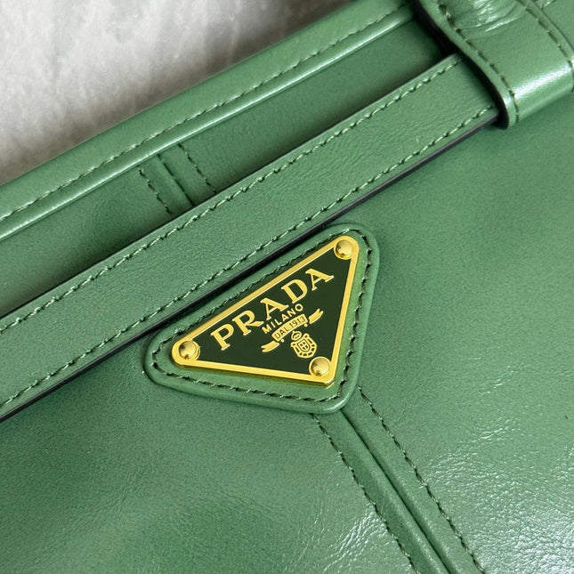PRADA 25S BONNIE LARGE HANDBAG 38 IN GREEN GLOSSY CALFSKIN GOLD HARDWARE