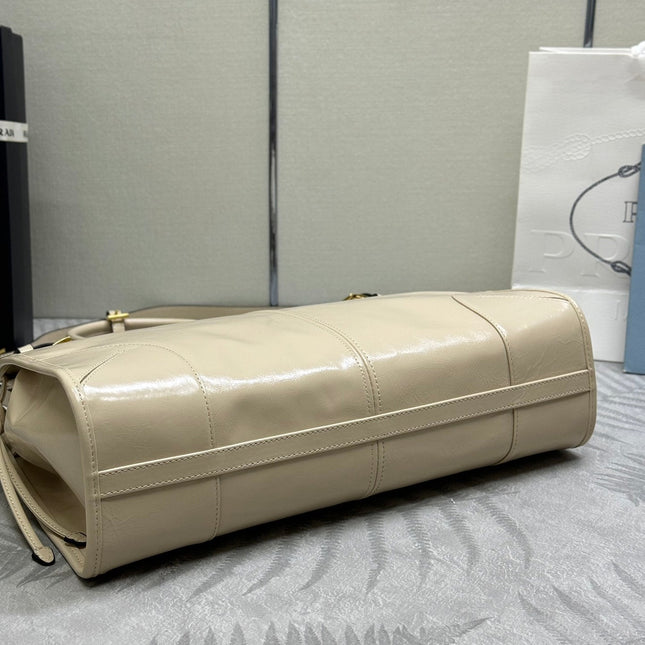 PRADA 25S BONNIE LARGE HANDBAG 38 IN BEIGE CALFSKIN GOLD HARDWARE