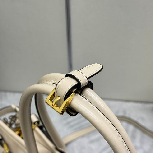 PRADA 25S BONNIE LARGE HANDBAG 38 IN BEIGE CALFSKIN GOLD HARDWARE