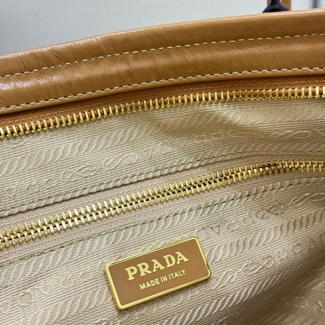 PRADA 25S LUX SOFT BAG 42 IN CARAMEL GLOSSY CALFSKIN GOLD HARDWARE