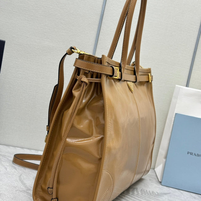 PRADA 25S LUX SOFT BAG 42 IN CARAMEL GLOSSY CALFSKIN GOLD HARDWARE