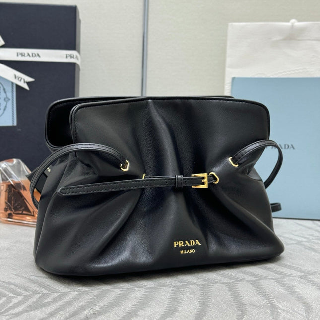 PRADA 25S DADA SMALL BAG 25 IN BLACK CALFSKIN GOLD HARDWARE