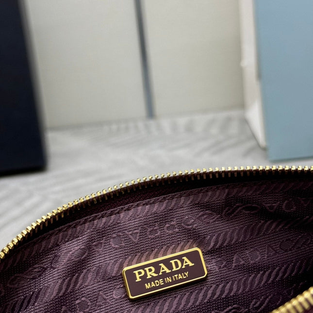 PRADA 25S RE-EDITION 2002 MEDIUM SHOULDER BAG 26 IN BURGUNDY CALFSKIN GOLD HARDWARE